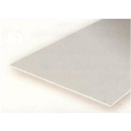 Planchas lisas, 0.25 mm , 15 x 30 mm. De Estireno. 3 unidades. Marca Evergreen. Ref: 9010.