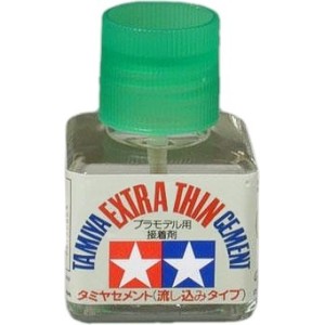 Adhesivo Extra de Poliestireno. Bote de 40 ml. Marca Tamiya. Ref: 87038.