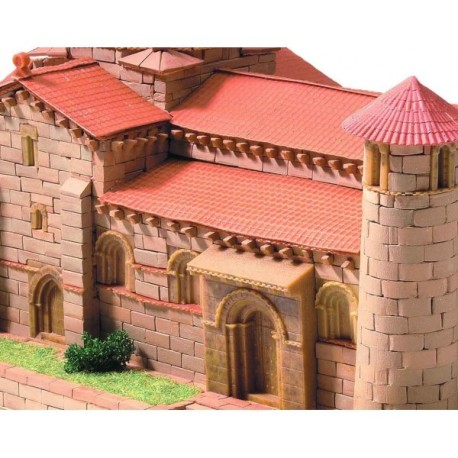 Iglesia de San Martín de Frómista. Serie de edificios históricos. Escala 1:200. Marca Keranova. Ref: 30101.