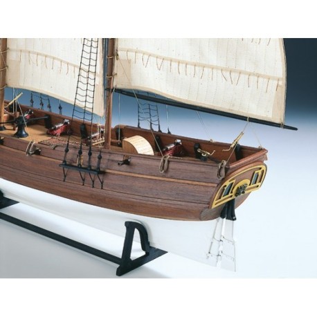 Barco pirata " Adventure ". Escala 1:60. Marca Amati. Ref: 1446.