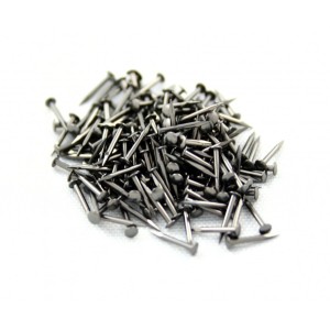 Clavos de hierro bruñido 0.8 x 7 mm ( 200 unds. ). Marca Amati. Ref: 413457.