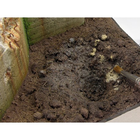 Producto weathering, Efecto de tierra lodosa, ( Terrains muddy ground). Bote de 250 ml. Marca AK Interactive. Ref: AK8017.