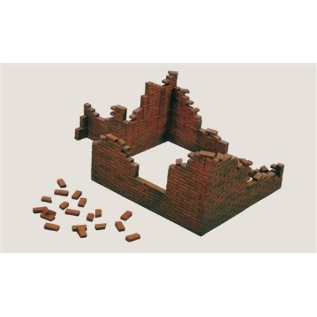 Casa derruida de la  WWII. Escala 1:35. Marca Italeri. Ref: IT405.
