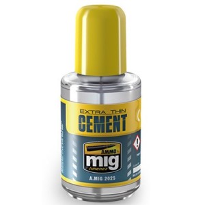 Extra thin cement full, pegamento ultraligero para maquetas. Bote 30 ml. Marca Mig. Ref: A.MIG2025.