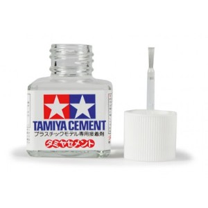 Adhesivo para plástico. Bote de 40 ml. Marca Tamiya. Ref: 87003.