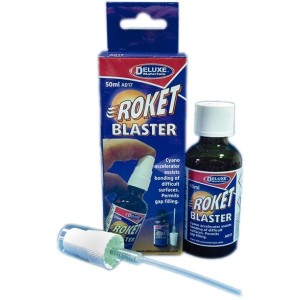 Acelerador para cianocrilato, Deluxe roket blaster. Contiene 50 ml. Marca Deluxe. Ref: 276AD17.