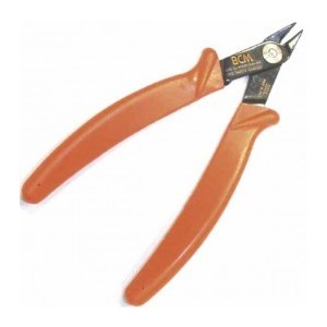 Alicate de corte con mango largo BCM 220 L. Marca Bugari. Ref: 12220L.