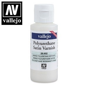 Barniz políuretano,  Satinado. Bote 60 ml. Marca Vallejo. Ref: 26.652.