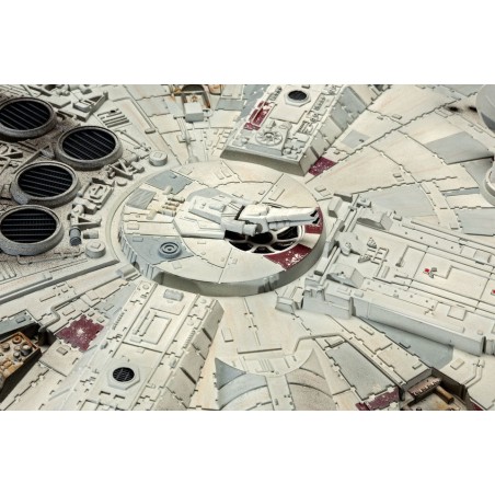 Millennium Falcon, Star Wars. Escala 1:72. Marca revell. Ref: 06718.