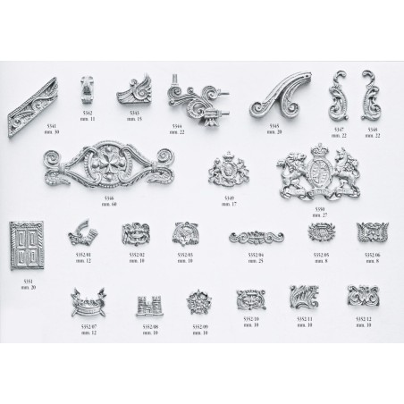 Decoración en metal, Ornamento de latón de 22 mm (1 unidad derecha). Marca Amati. Ref: 5348.