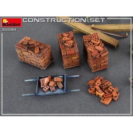 Set de construcción. Escala 1:35. Marca Miniart. Ref: 35594.