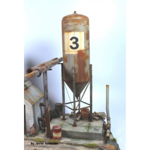 Silo y tabla de lijado gratis. Escala 1:35. Marca Macone. Ref: MAC35167.