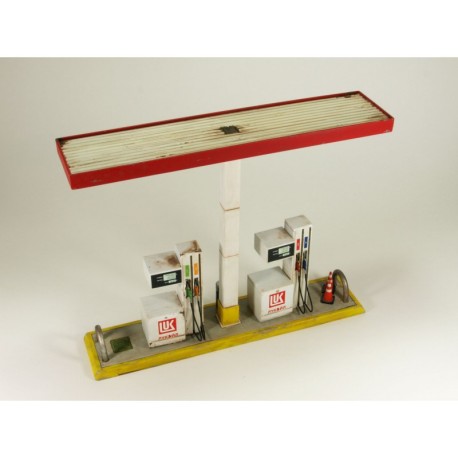 Gasolinera. Escala 1:35. Marca Macone. Ref: MAC35172.