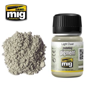 Pigmento polvo claro, light dust. Marca Ammo by Mig Jimenez. Referencia: AMIG3002.