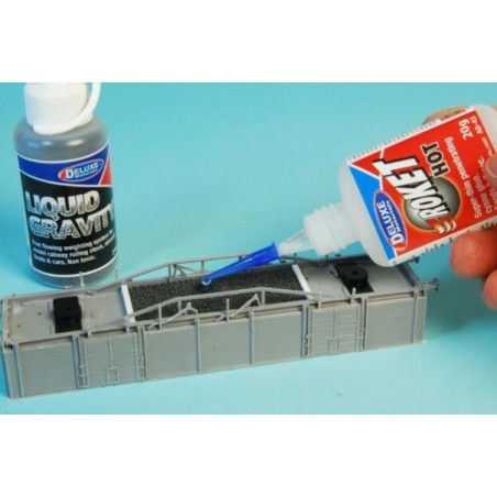 Deluxe  Liquid Gravity. Contiene 240 gr. Marca Deluxe. Ref: BD38.