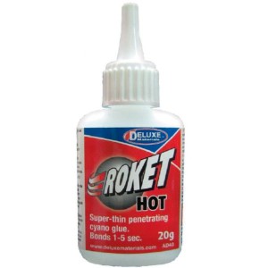 Cianocrilato secado rápido, Deluxe roket hot. Contiene 20 gr. Marca Deluxe. Ref: AD43.
