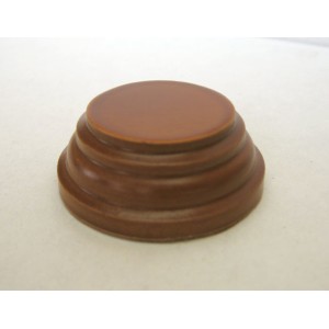 Peana Pedestal 20 mm de altura, parte superior 3.5 cm. Realizado en MDF, lacado Avellana. Marca Peanas.net. Ref: 8800A.