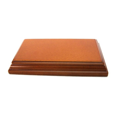 Peana Pedestal 20 mm de altura, parte superior 12 x 6 cm. Realizado en MDF, lacado Avellana. Marca Peanas.net. Ref: 8821A.