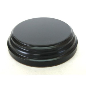 Peana Pedestal 20 mm de altura, parte superior 4.5 cm. Realizado en MDF, lacado Negro. Marca Peanas.net. Ref: 8801N.