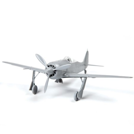 FOCKE-WULF fw-190 A4 caza alemán. Escala 1:72. Marca Zvezda. Ref: 7304.