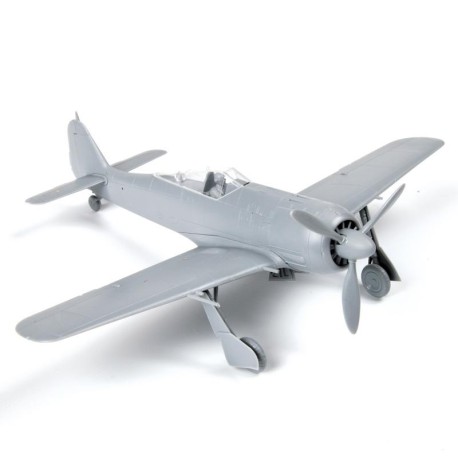FOCKE-WULF fw-190 A4 caza alemán. Escala 1:72. Marca Zvezda. Ref: 7304.