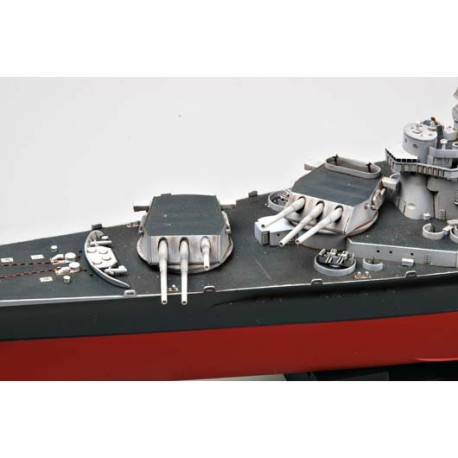 USS MASSACHUSETTS BB-59. Escala: 1:350. Marca: Trumpeter. Ref: 05306.