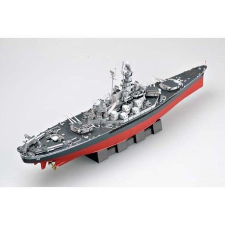 USS MASSACHUSETTS BB-59. Escala: 1:350. Marca: Trumpeter. Ref: 05306.