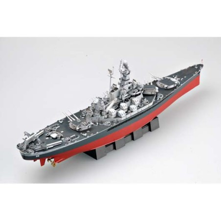USS MASSACHUSETTS BB-59. Escala: 1:350. Marca: Trumpeter. Ref: 05306.