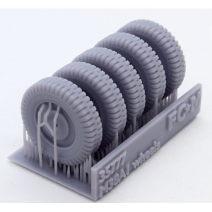 M38A1 Jeep, ruedas con peso. Escala 1:35. Marca FCmodeltrend. Ref: 35777. 2