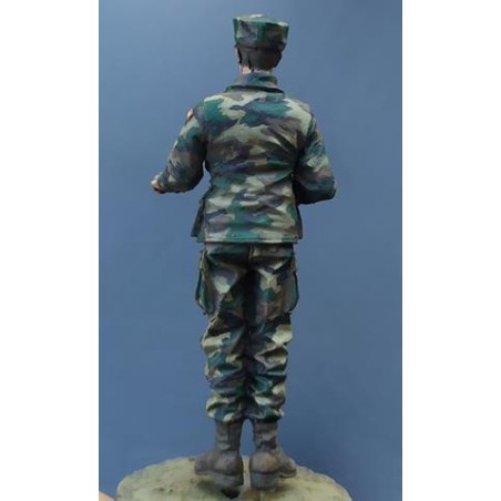 Carrista Infantería de Marina años 90-00. 1:35. Marca BMR. Ref: F35002.