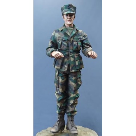 Carrista Infantería de Marina años 90-00. 1:35. Marca BMR. Ref: F35002.