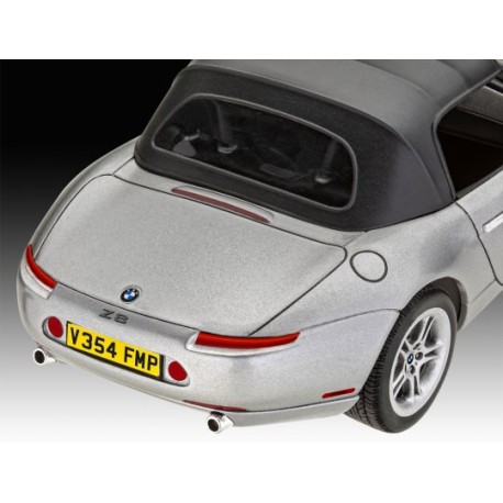 BMW Z8 (James Bond 007) "The World Is Not ". NOVEDAD. Escala 1:24. Marca Revell. Ref: 05662.