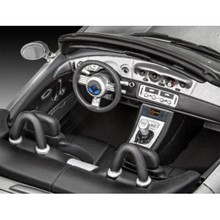 BMW Z8 (James Bond 007) "The World Is Not ". NOVEDAD. Escala 1:24. Marca Revell. Ref: 05662.