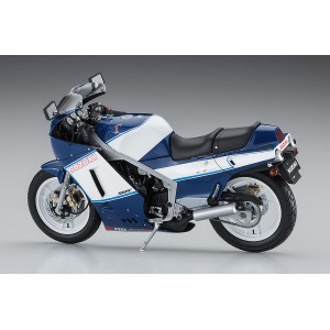 Suzuki RG400 Late Version "Blue/White Color" w/Under Cowl (1986). Escala 1:12. Marca Hasegawa. Ref: 21739. 2