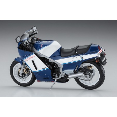 Suzuki RG400 Late Version "Blue/White Color" w/Under Cowl (1986). Escala 1:12. Marca Hasegawa. Ref: 21739.