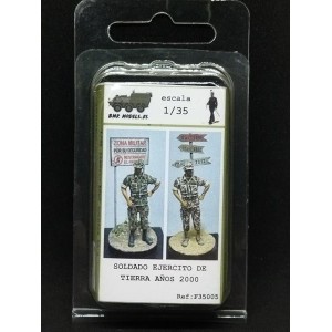 Soldado Ejército de Tierra años 2000, 1/35. Marca BMR MODELS. Ref: F35005.