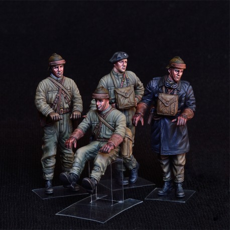 POLISH TANK CREW. Escala 1:35. Marca Miniart. Ref: 35267.