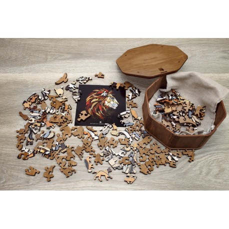 Puzzle  LEON, L, madera contrachapada. Marca Ewa. Ref: 0181.