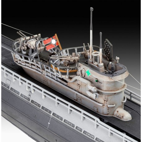 German Submarine Type IX C-40 U190. Escala: 1:144. Marca: Revell. Ref: 05167.