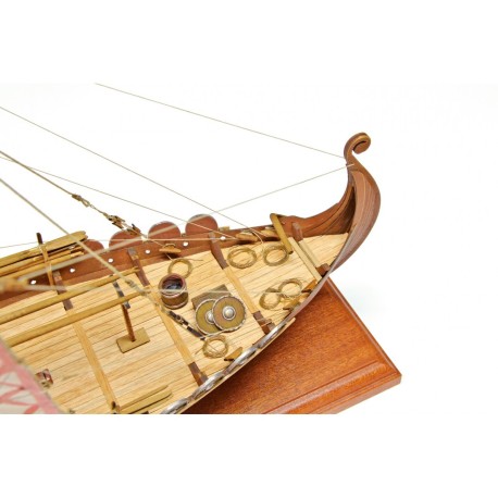 Nave Vikinga Drakkar. Escala 1:50. Marca Amati. Ref: 140601, 1406/01.