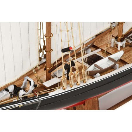 Nave Bluenose 1921. Escala 1:100. Marca Amati. Ref: 1446.