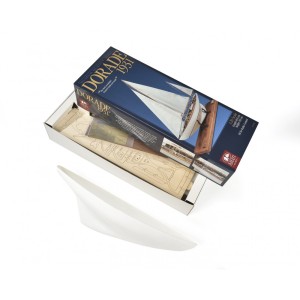 Dorade Racing Yacht, Yate de Regata. Escala 1:20. Marca Amati. Ref: 1605. 2