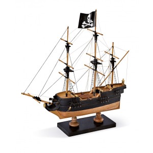 Barco pirata - Primer paso. Escala 1:135. Marca Amati. Ref: 60001. 2