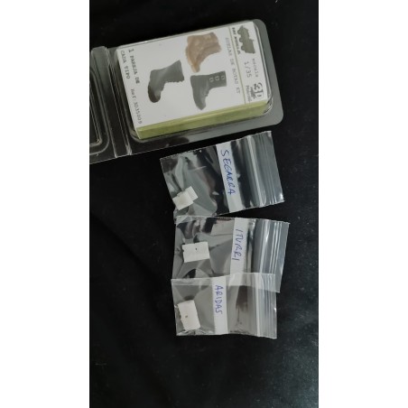 Huella de Botas ET, 3 Tipos diferentes. Marca BMR MODELS. Ref:3D35009.