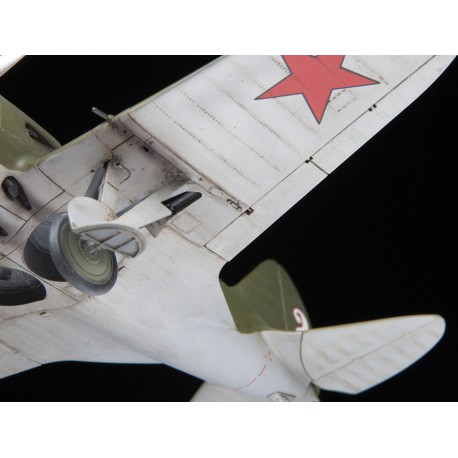 Soviet fighter Polikarpov I-16 type 5. NEW. Escala 1:48. Marca Zvezda. Ref: 4832.