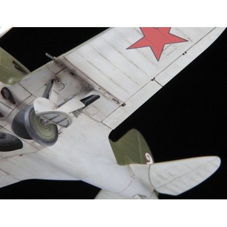 Soviet fighter Polikarpov I-16 type 5. NEW. Escala 1:48. Marca Zvezda. Ref: 4832.