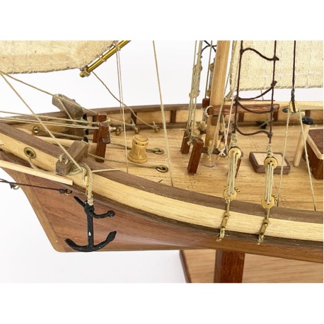Kit de madera Everships Barco Serie Oceanic Mistral. Escala 1:80.Marca Everships. Ref: 498101.