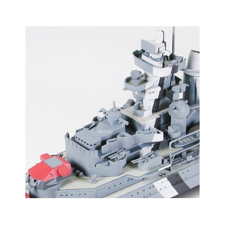 German Heavy Cruiser Prinz Eugen. Escala: 1:700. Marca: Tamiya. Ref: 31805.