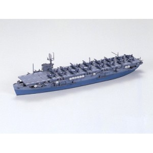U. S. ESCORT CARRIER CVE-9 BOGUE. Escala: 1:700. Marca: Tamiya. Ref: 31711.
