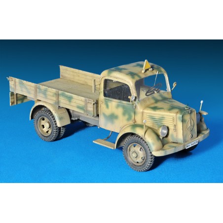 MB 1500A 4×4 CARGO TRUCK. Escala 1:35. Marca Miniart. Ref: 35150.